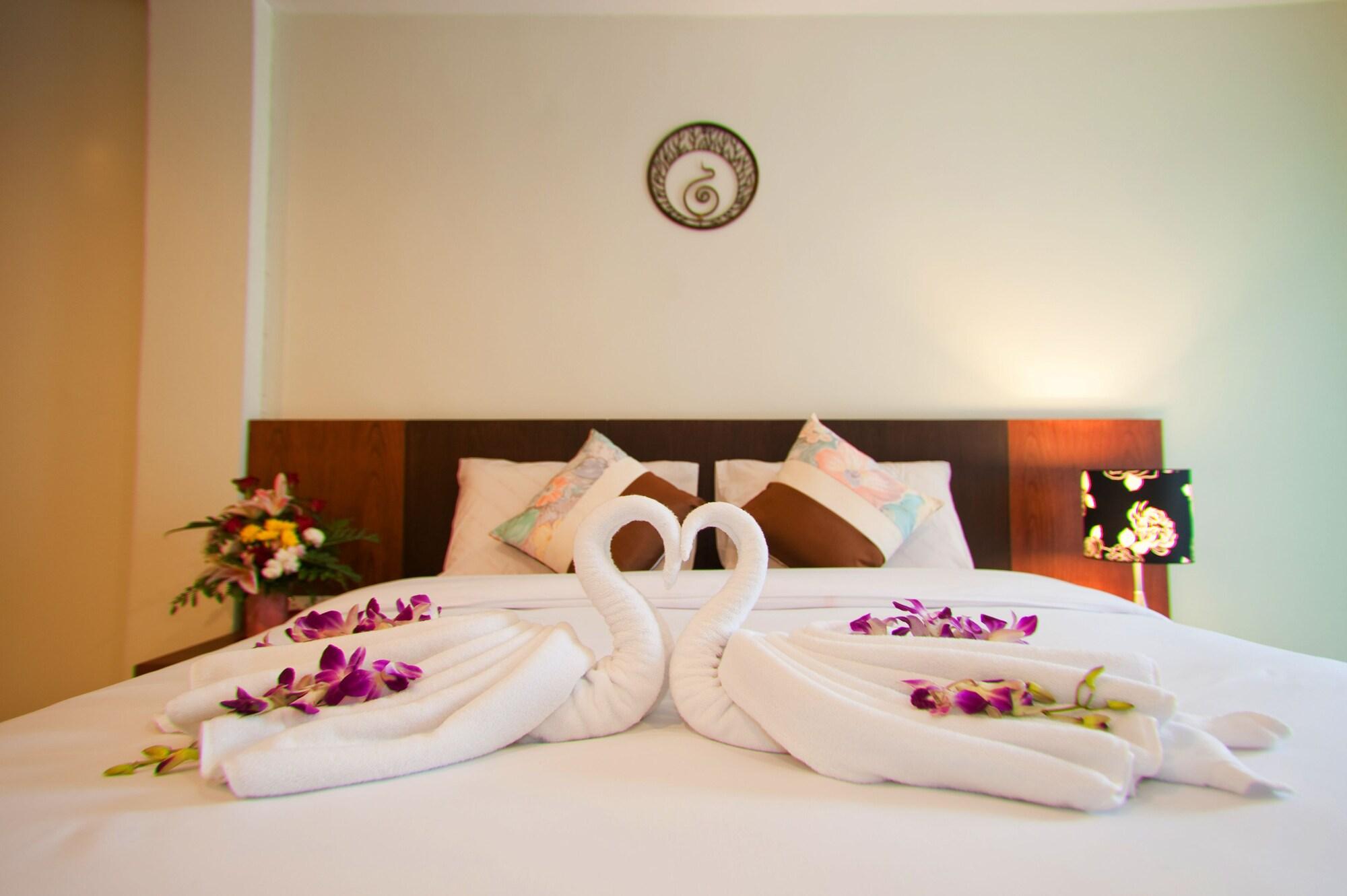 Deva Suites Patong Пхукет Екстер'єр фото